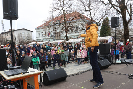 BOŽIČNI SEJEM Z OBISKOM TREH DOBRIH MOŽ 09 FOTO LJUBO VUKELIČ
